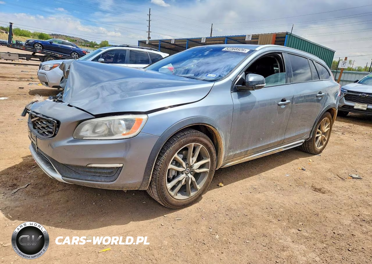 2017 Volvo V60 Cross Country Premier