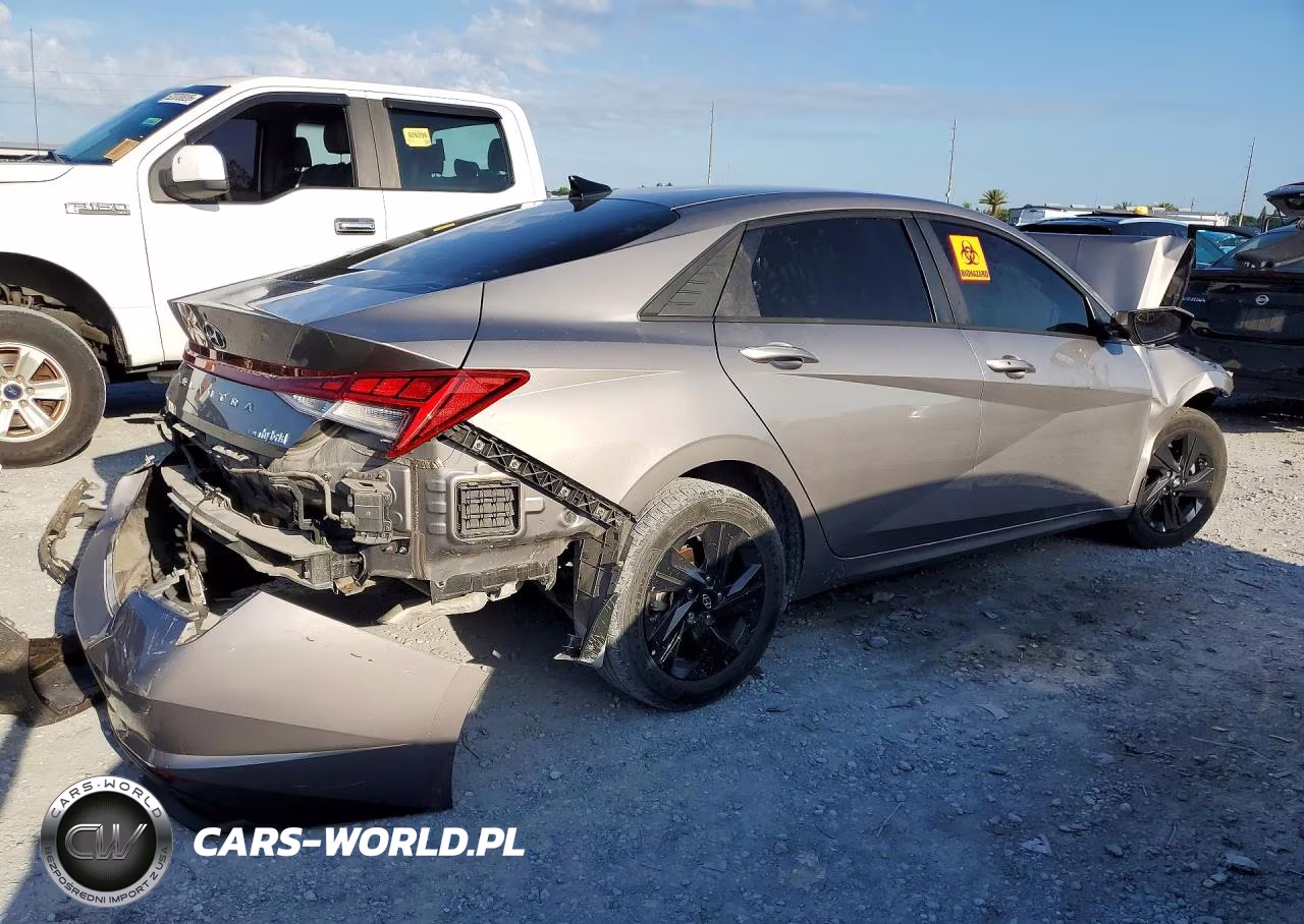 2023 Hyundai Elantra Blue VIN:KMHLM4AJ8PU069985 - 3