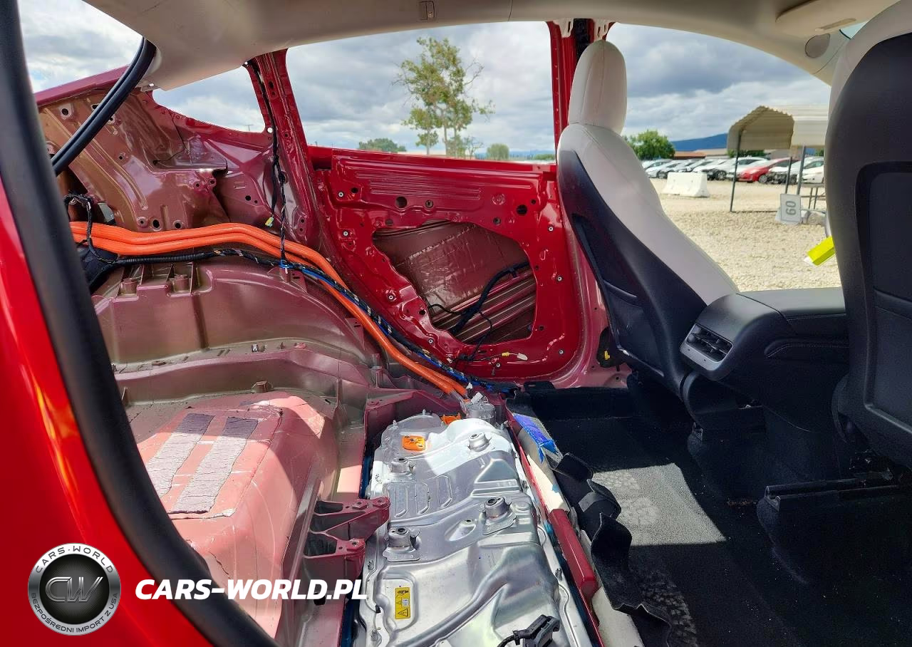 2022 Tesla Model Y VIN:7SAYGAEE9NF568235 - 10