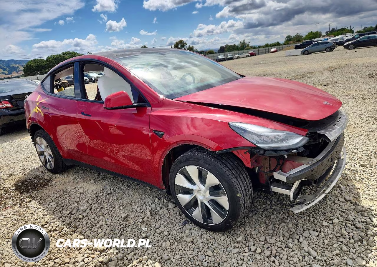 2022 Tesla Model Y VIN:7SAYGAEE9NF568235 - 4