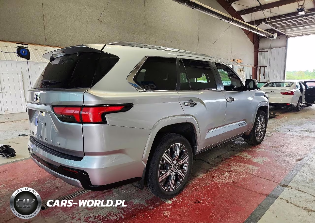 2024 Toyota Sequoia Capstone VIN:7SVAAABA8RX021301 - 3