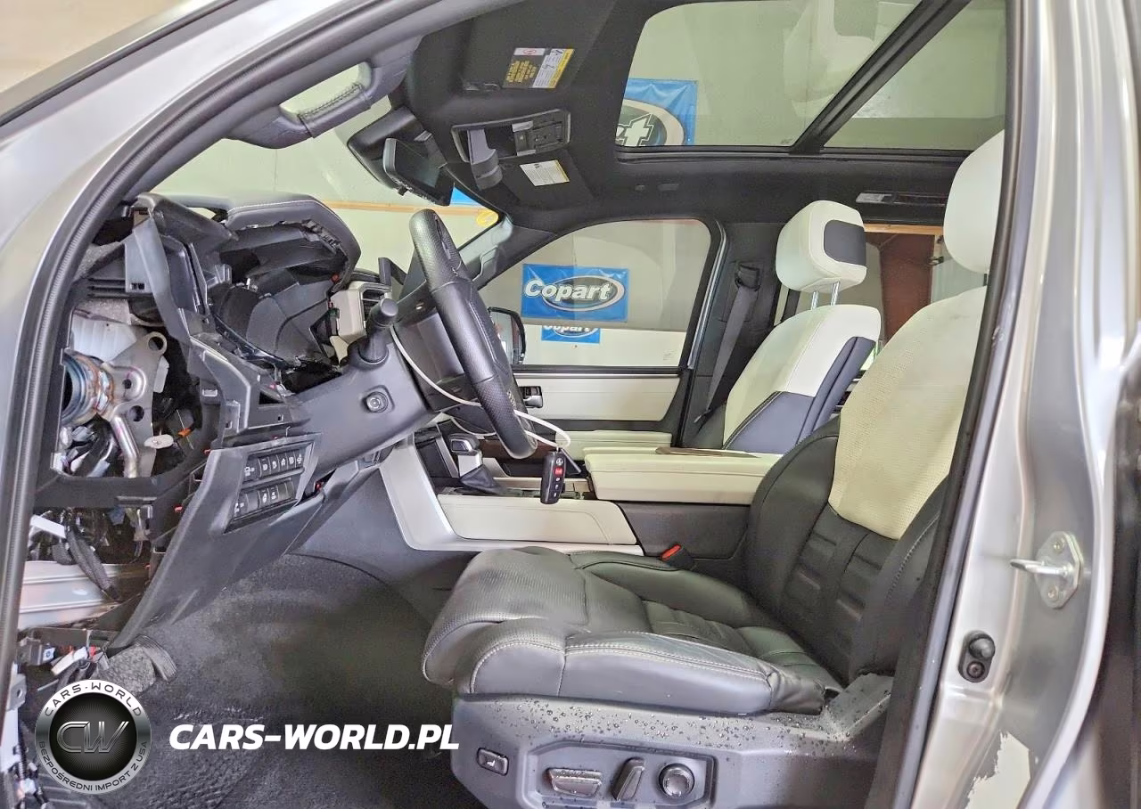 2024 Toyota Sequoia Capstone VIN:7SVAAABA8RX021301 - 7
