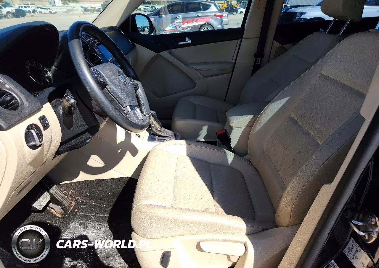 2016 Volkswagen Tiguan S VIN:WVGAV7AX0GW548898 - 7