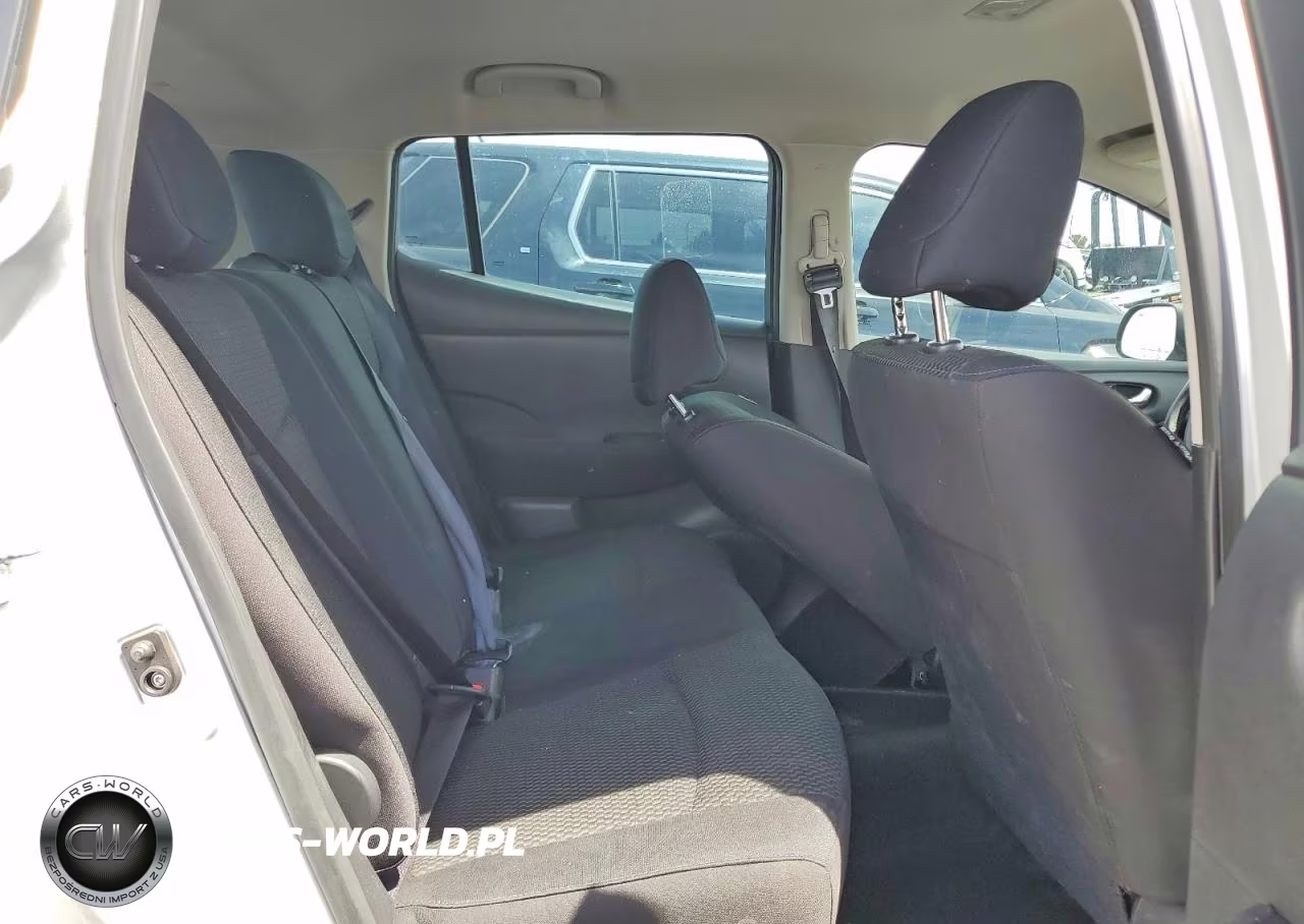 2015 Nissan Leaf S VIN:1N4AZ0CP1FC326700 - 10