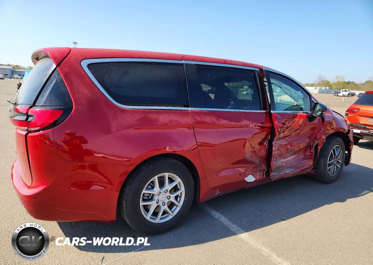2025 Chrysler Pacifica Select VIN:2C4RC1BG4SR614492 - 3