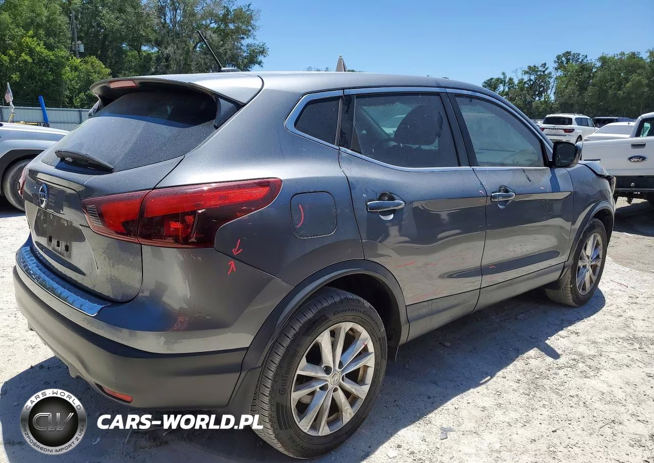 2018 Nissan Rogue Sport S VIN:JN1BJ1CP4JW108367 - 3