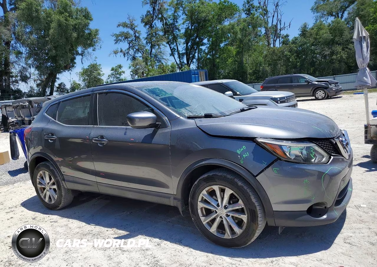 2018 Nissan Rogue Sport S VIN:JN1BJ1CP4JW108367 - 4