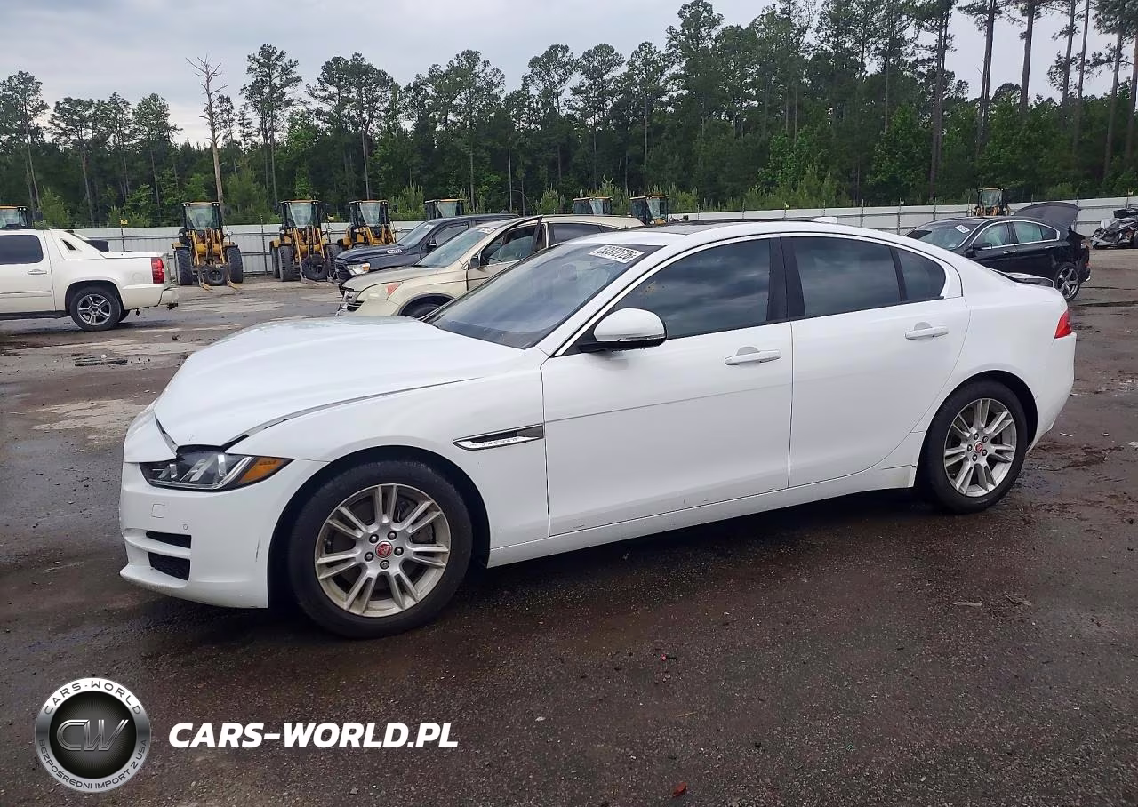 2017 Jaguar Xe Premium