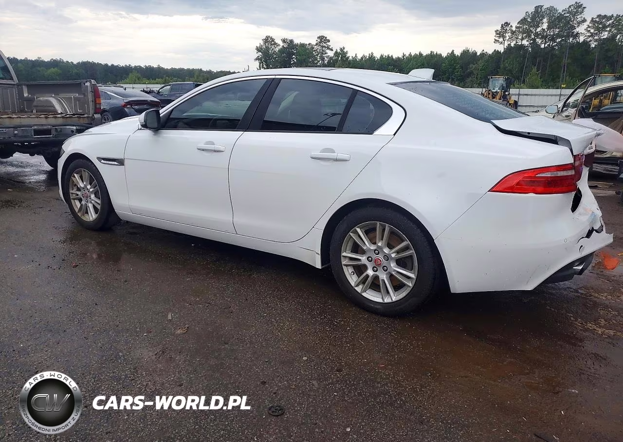 2017 Jaguar Xe Premium VIN:SAJAD4BG7HA964516 - 2