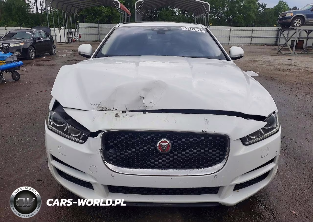 2017 Jaguar Xe Premium VIN:SAJAD4BG7HA964516 - 5