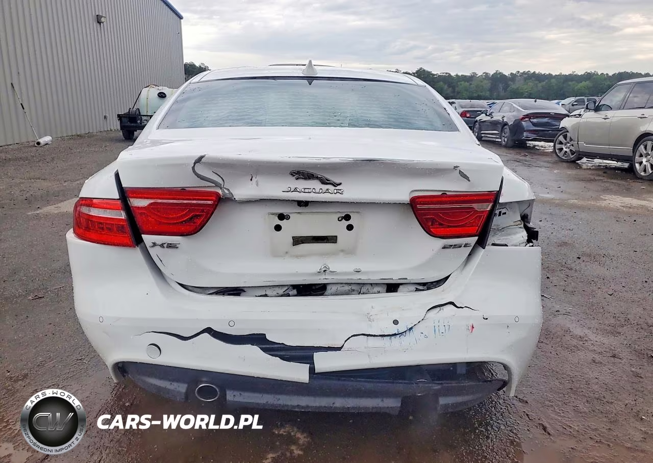 2017 Jaguar Xe Premium VIN:SAJAD4BG7HA964516 - 6
