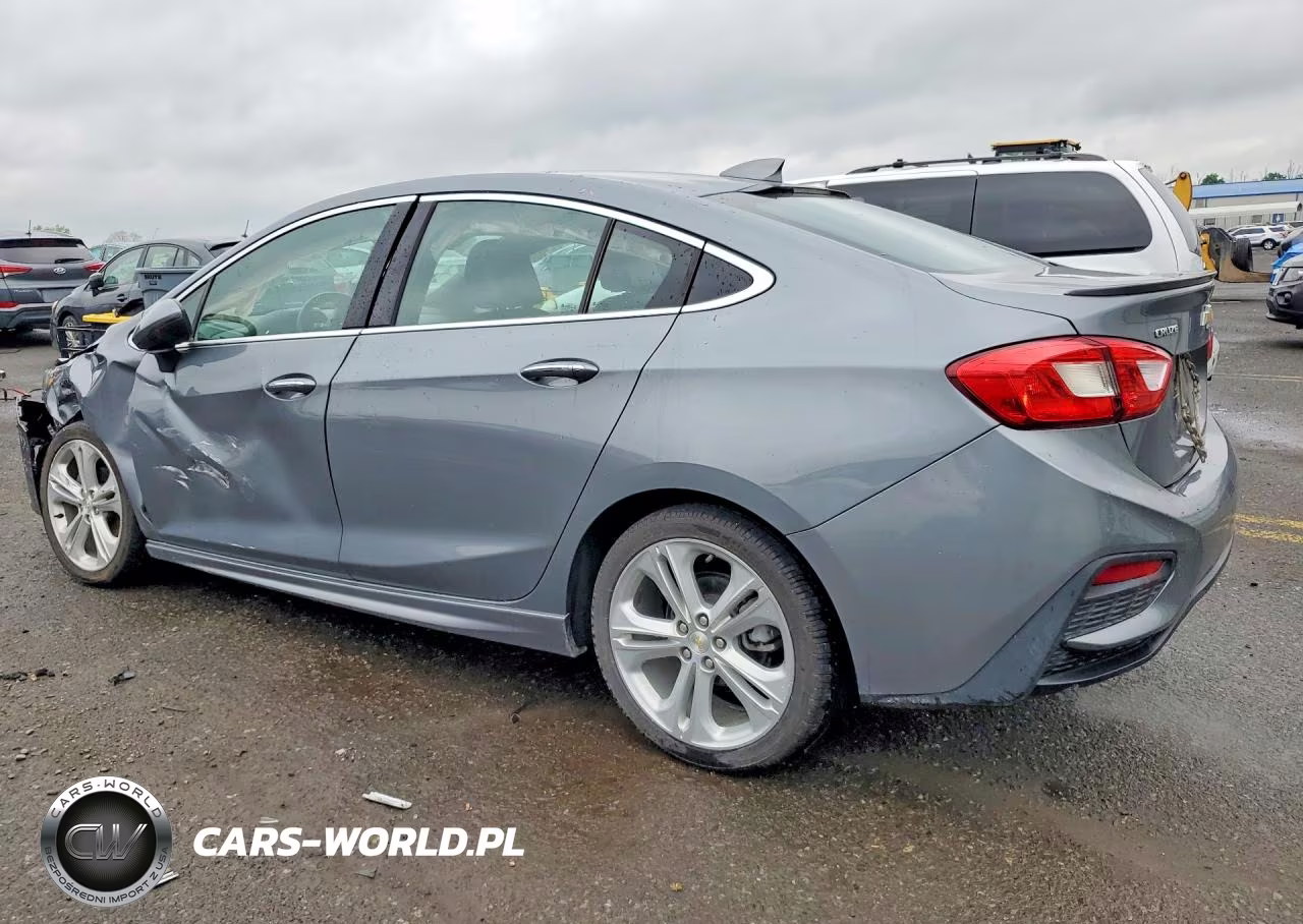 2018 Chevrolet Cruze Premier VIN:1G1BF5SM2J7179857 - 2
