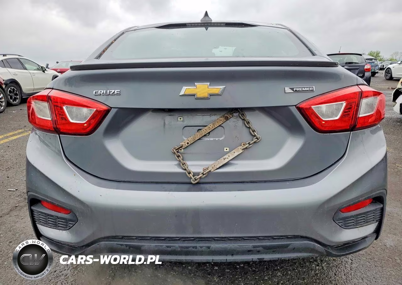 2018 Chevrolet Cruze Premier VIN:1G1BF5SM2J7179857 - 6