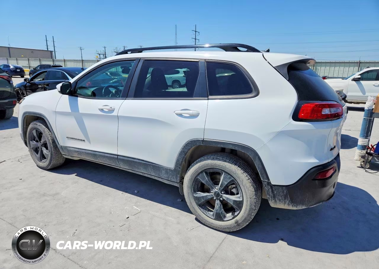 2015 Jeep Cherokee Latitude VIN:1C4PJMCBXFW774391 - 2