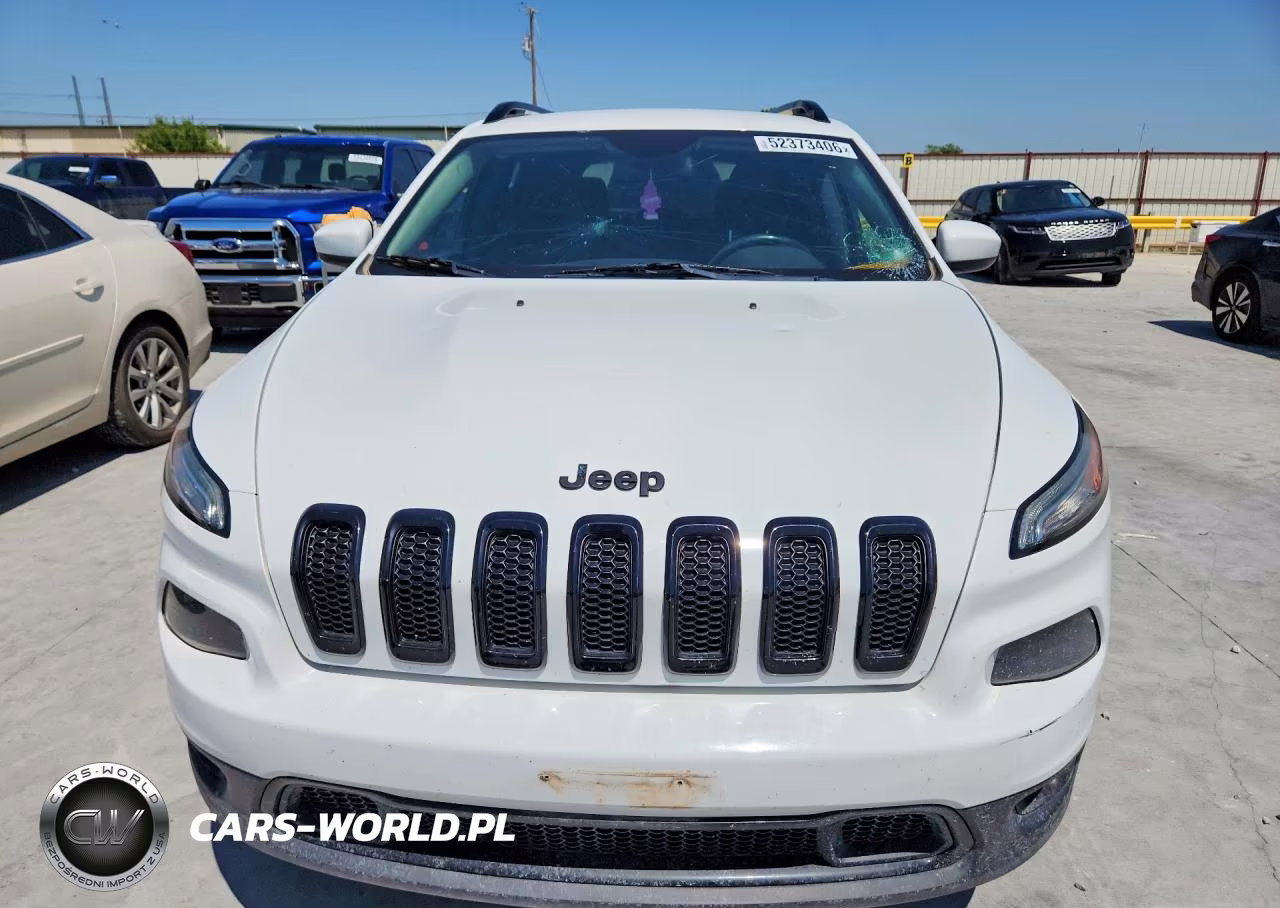 2015 Jeep Cherokee Latitude VIN:1C4PJMCBXFW774391 - 5