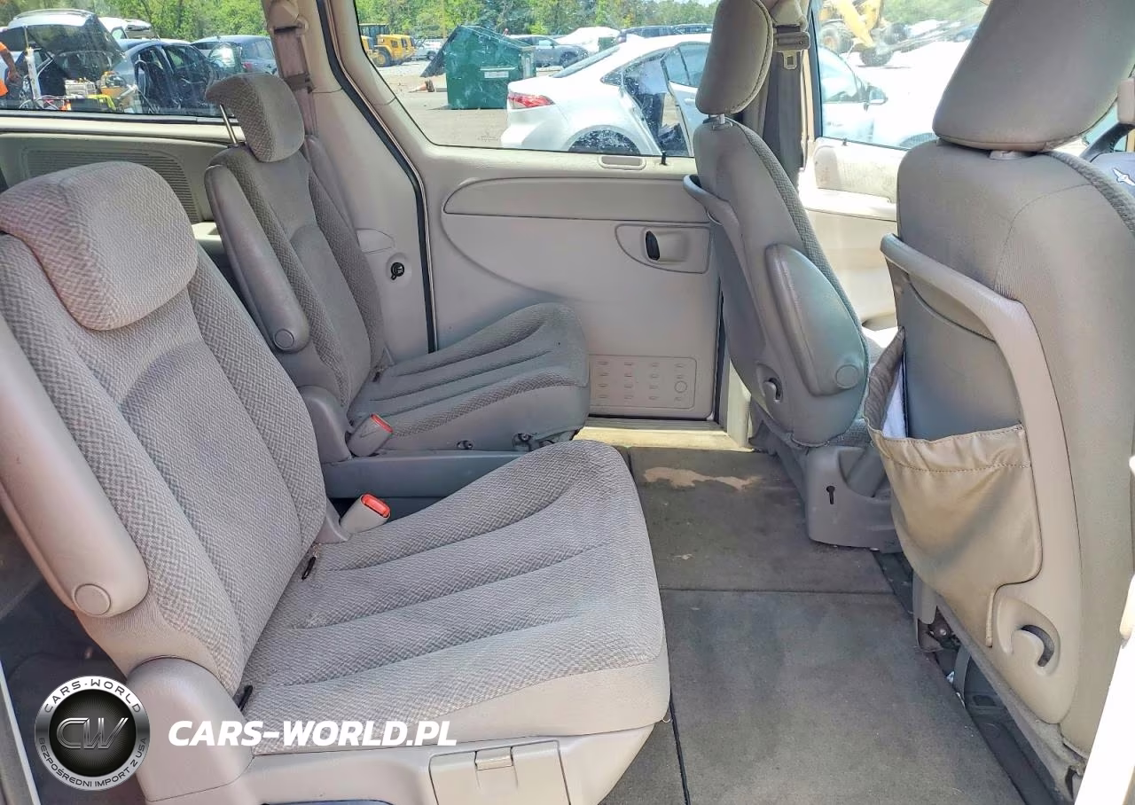 2005 Chrysler Town & Country Touring VIN:2C4GP54L55R328541 - 11