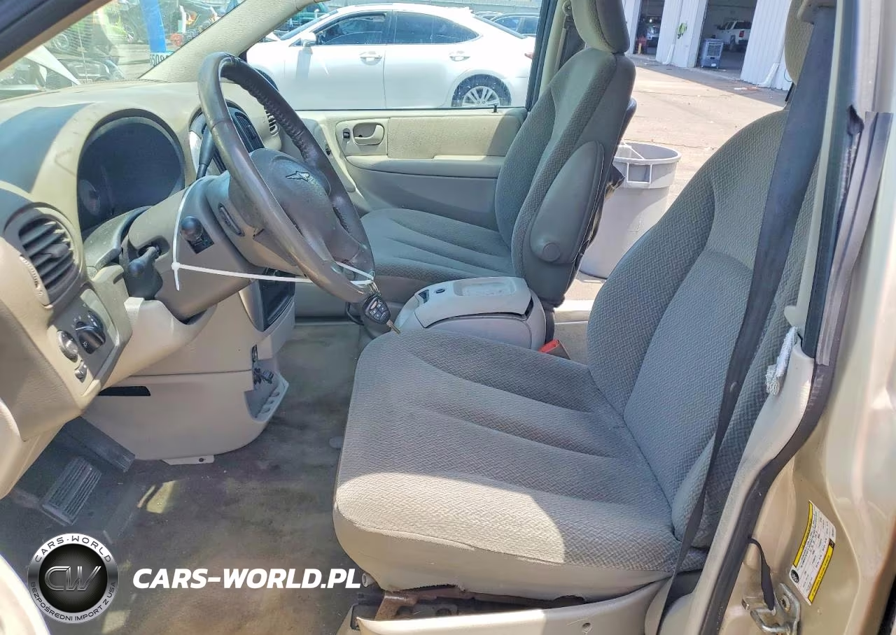 2005 Chrysler Town & Country Touring VIN:2C4GP54L55R328541 - 7