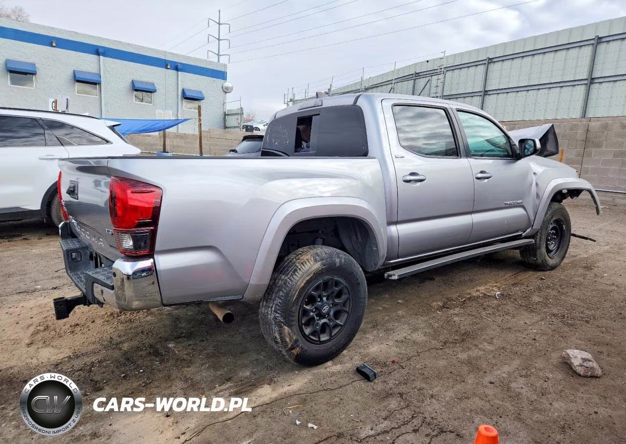 2019 Toyota Tacoma VIN:3TMCZ5AN1KM283289 - 3