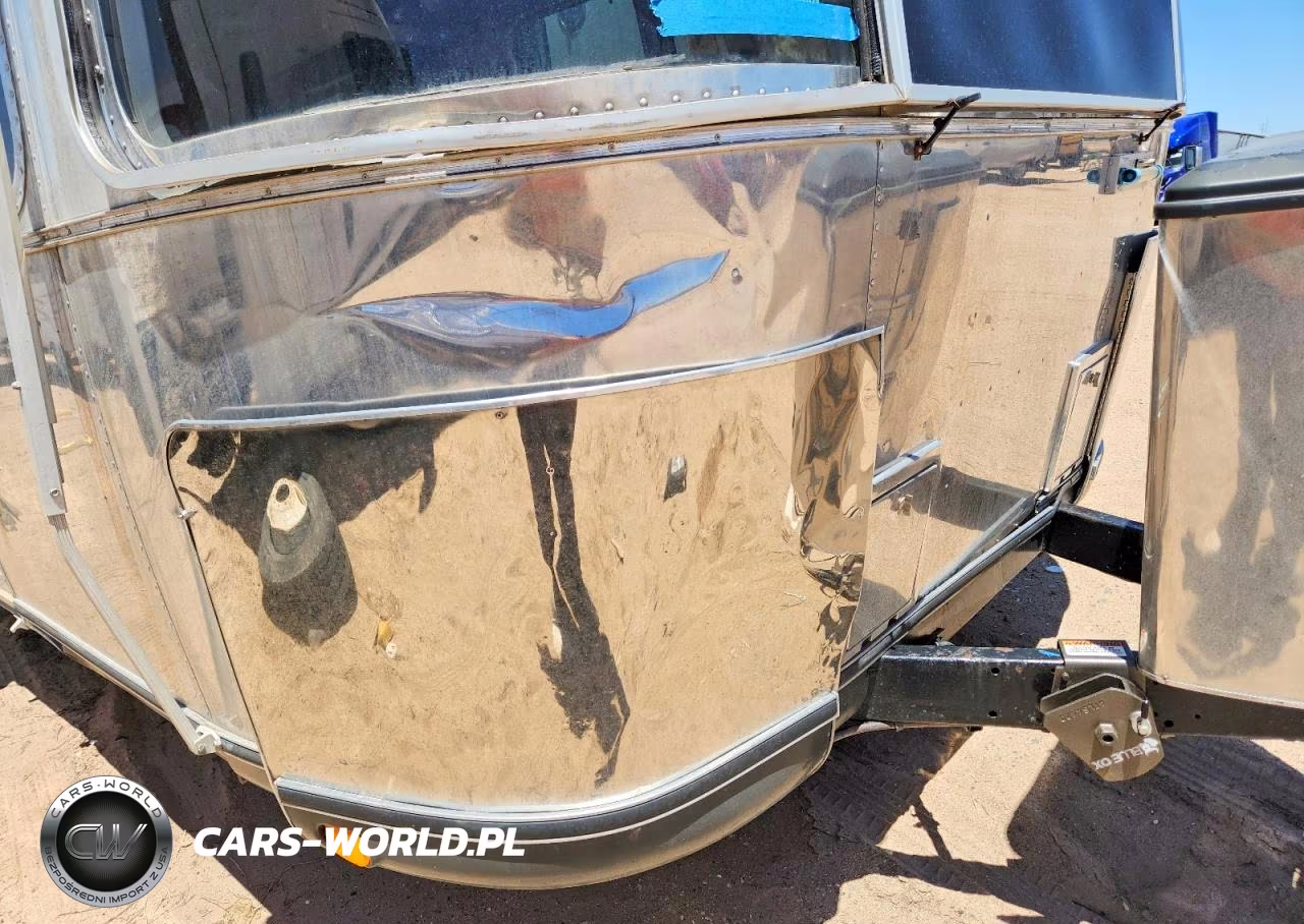 1998 Airstream Excella Camper VIN:1STHEYU38WJ511919 - 9