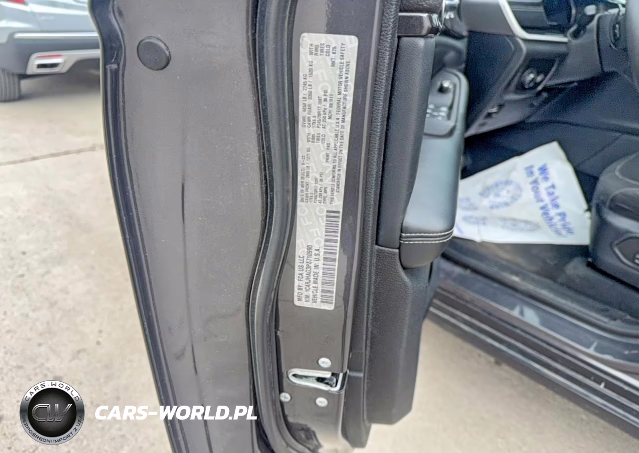 2023 Jeep Grand Cherokee Laredo VIN:1C4RJHAG3P8710990 - 10