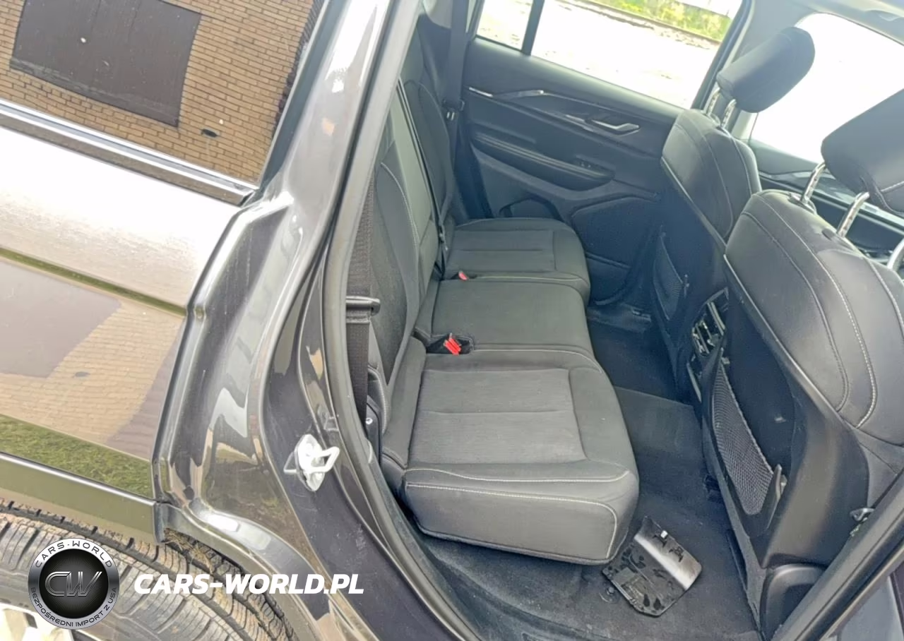 2023 Jeep Grand Cherokee Laredo VIN:1C4RJHAG3P8710990 - 6