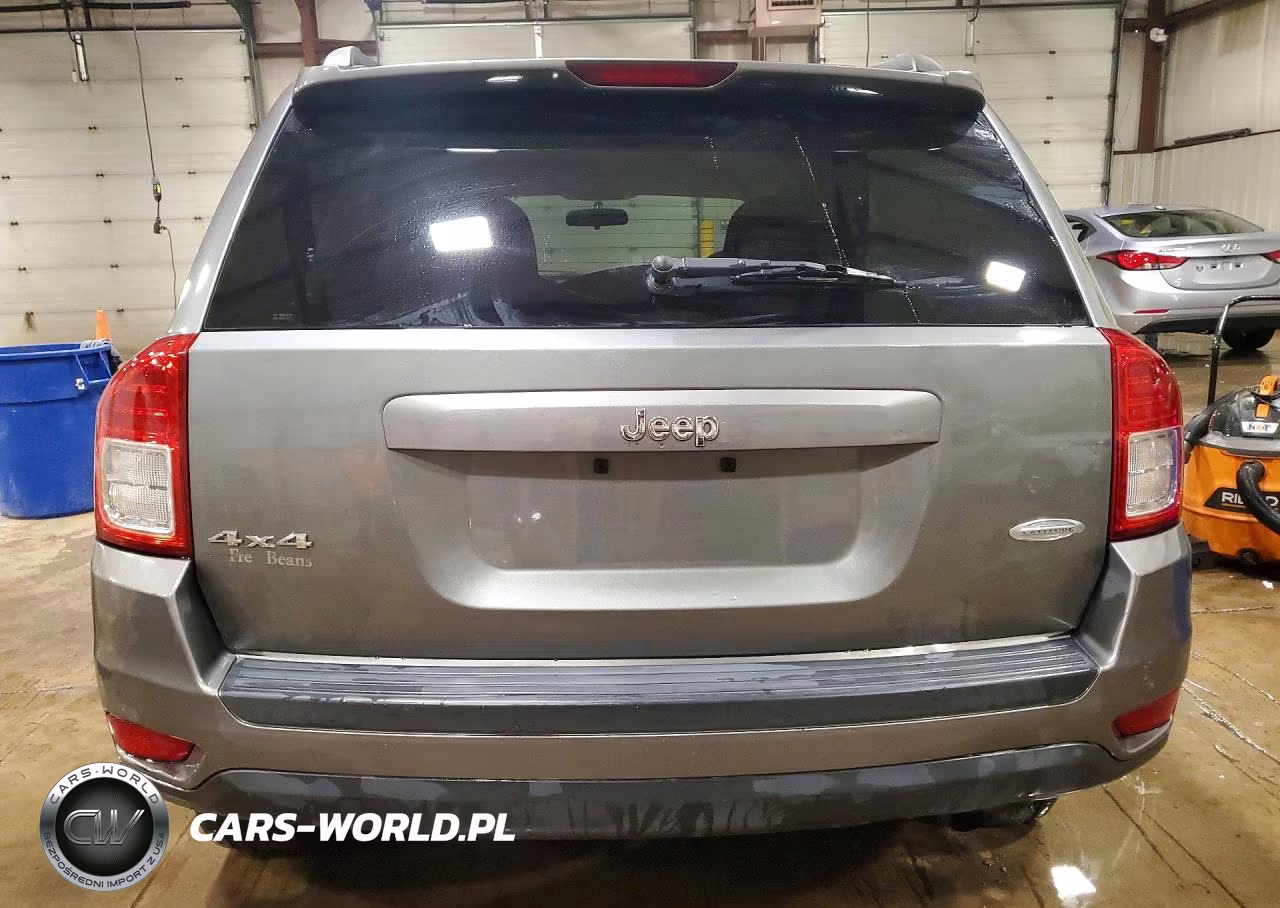 2013 Jeep Compass Latitude VIN:1C4NJDEB5DD236176 - 6