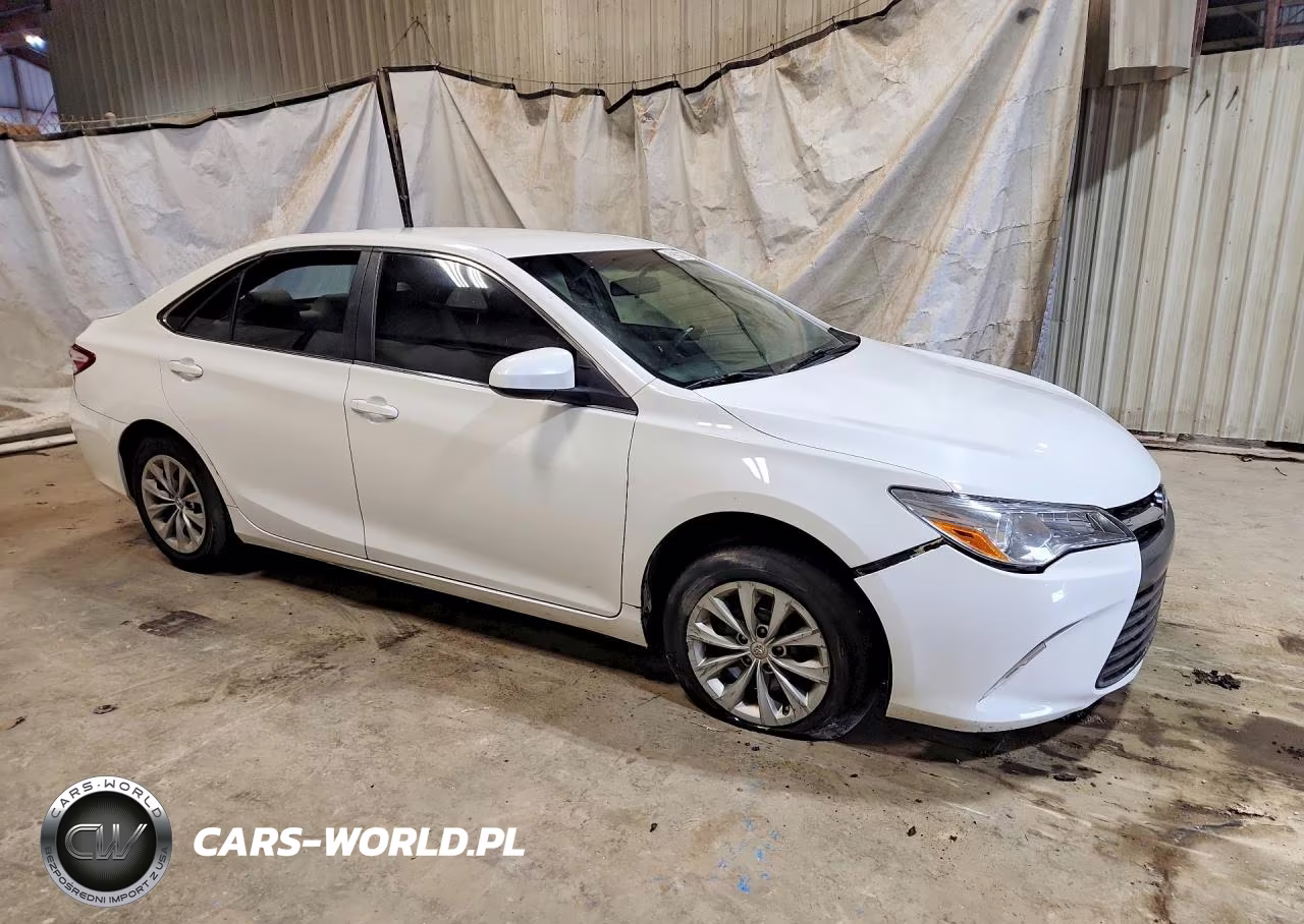 2017 Toyota Camry Le VIN:4T1BF1FK0HU393102 - 4