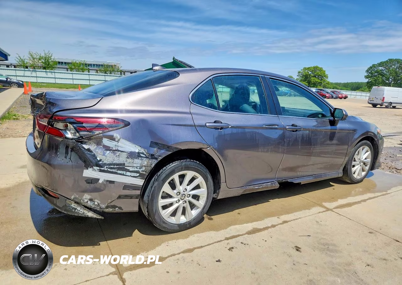 2021 Toyota Camry Le VIN:4T1C11AK1MU451383 - 3
