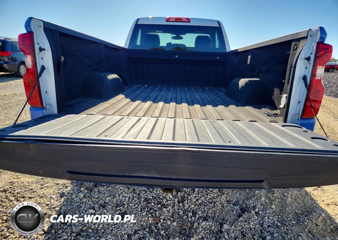 2022 Chevrolet Silverado Ltd C1500 VIN:3GCNWAEK2NG213104 - 10
