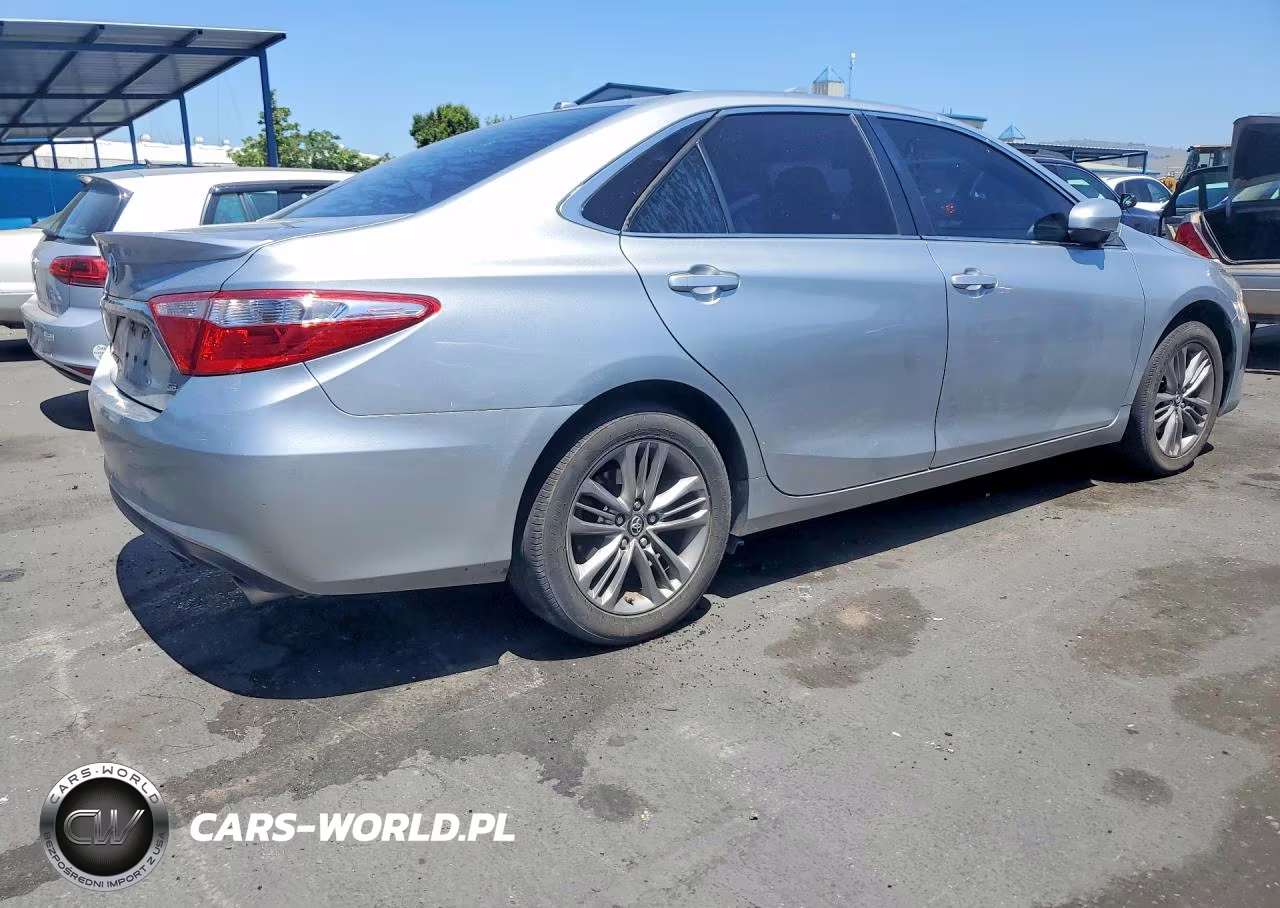 2017 Toyota Camry Se VIN:4T1BF1FK3HU306518 - 3