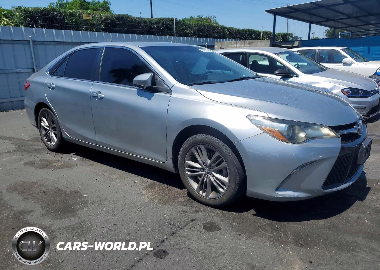 2017 Toyota Camry Se VIN:4T1BF1FK3HU306518 - 4