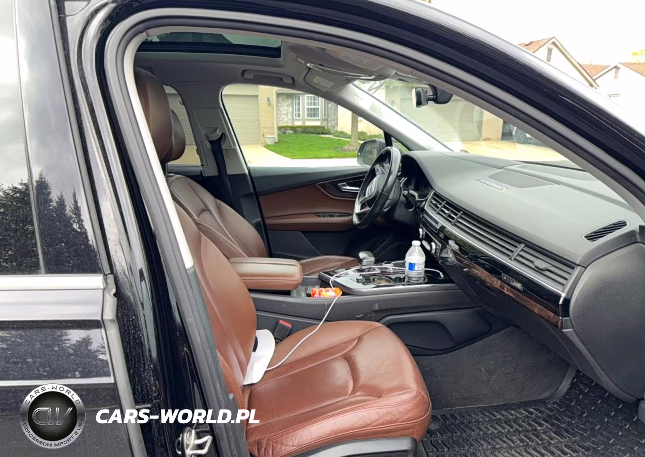 2018 Audi Q7 Prestige VIN:WA1VAAF75JD021802 - 5