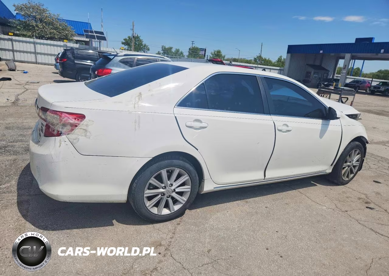 2014 Toyota Camry Xle VIN:4T4BF1FK9ER345101 - 3