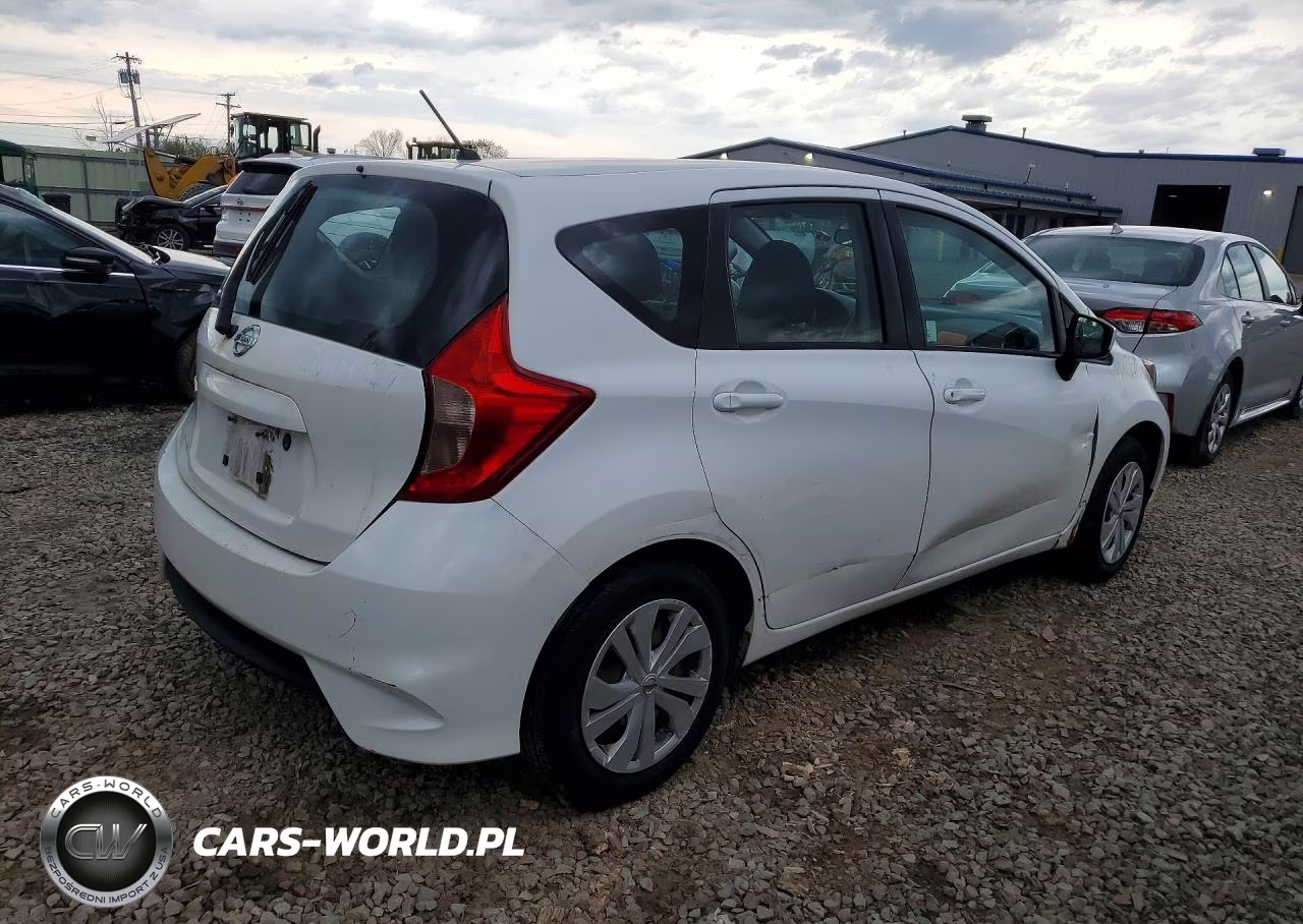 2019 Nissan Versa Note S VIN:3N1CE2CP4KL360447 - 3