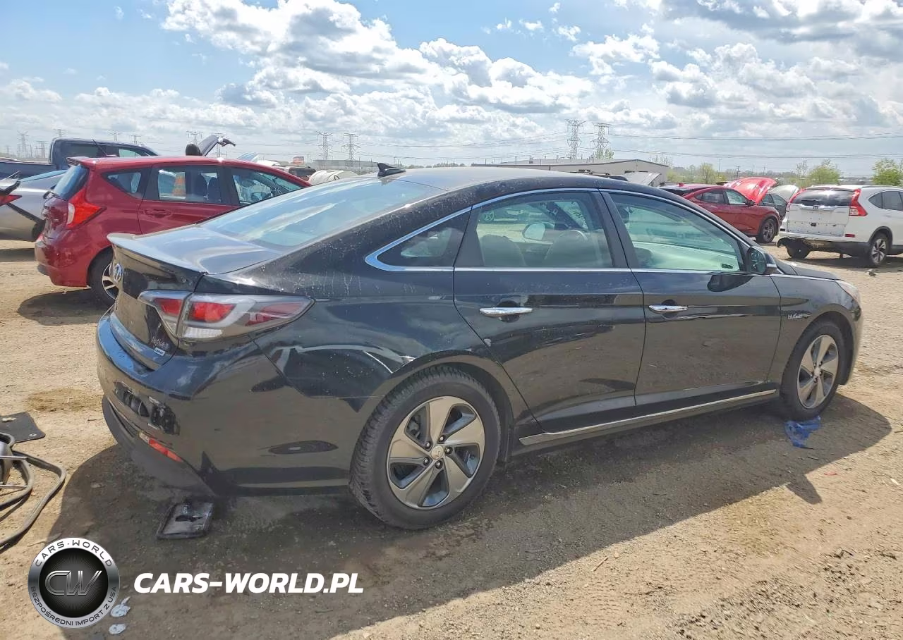 2017 Hyundai Sonata Plug-In Hybrid Limited VIN:KMHE54L29HA060811 - 3