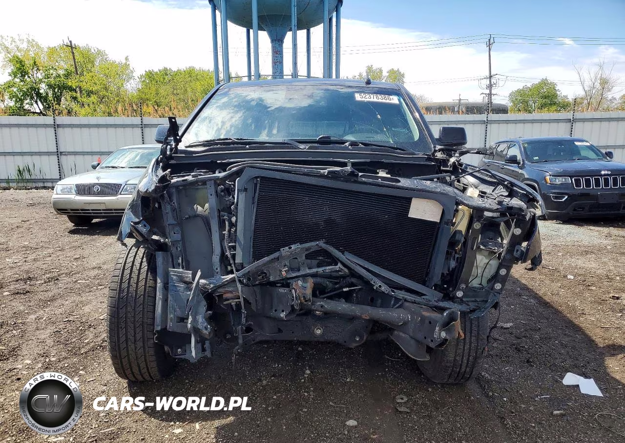 2019 Chevrolet Suburban K1500 Lt VIN:1GNSKHKC6KR383313 - 5