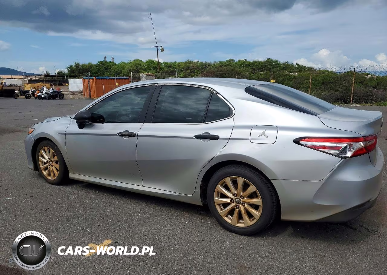 2018 Toyota Camry L VIN:4T1B11HKXJU553777 - 2
