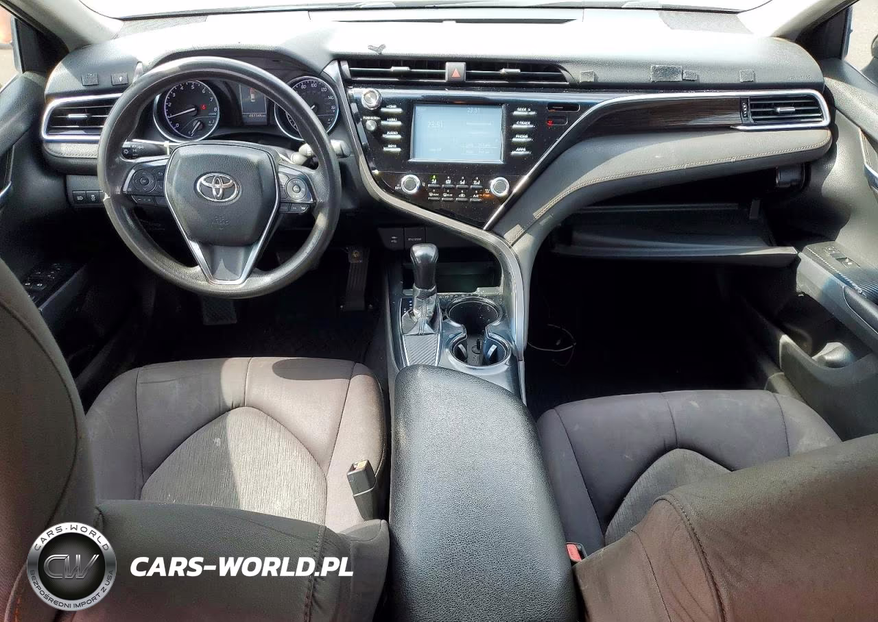 2018 Toyota Camry L VIN:4T1B11HKXJU553777 - 8