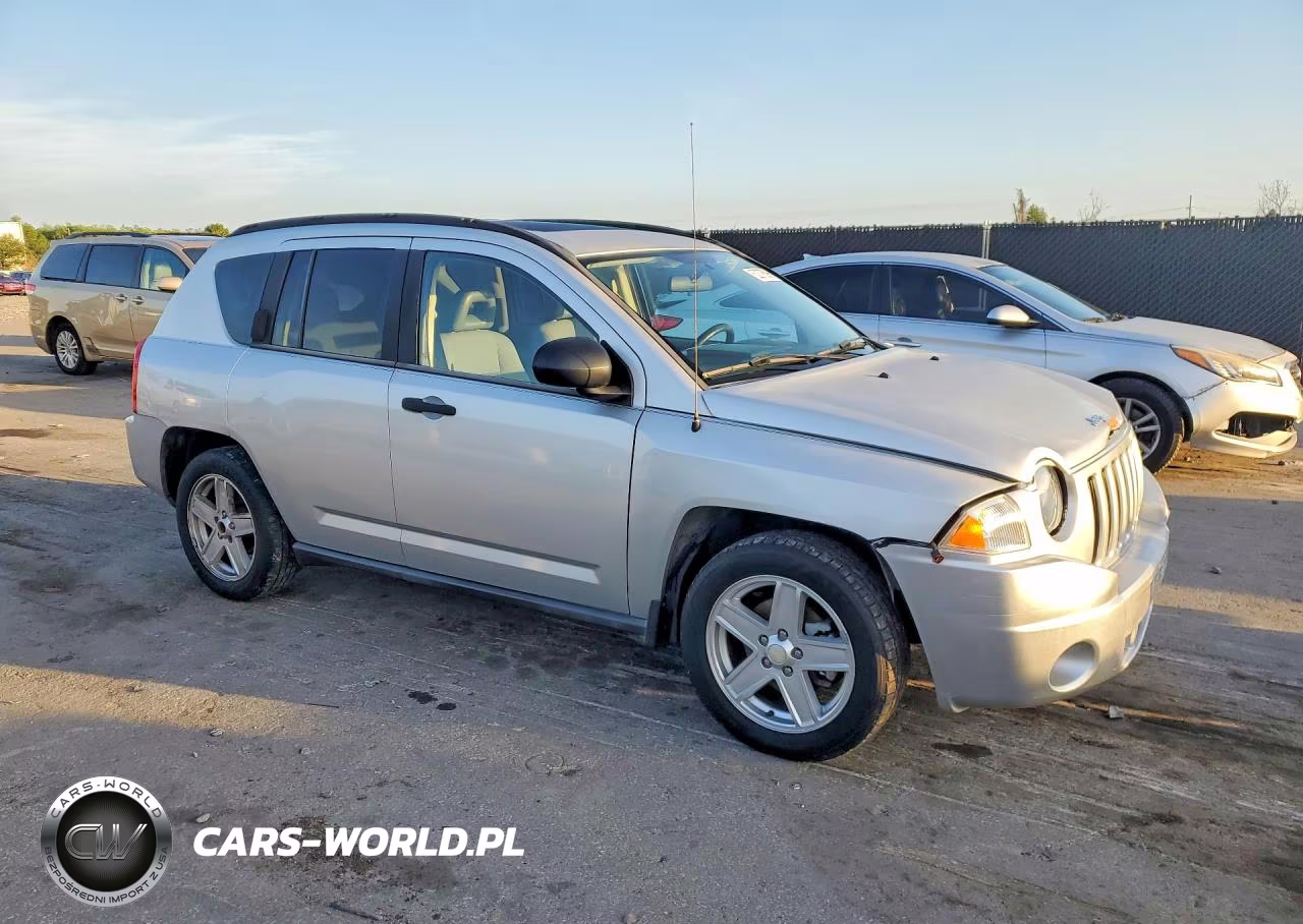 2007 Jeep Compass VIN:1J8FT47W97D274666 - 4