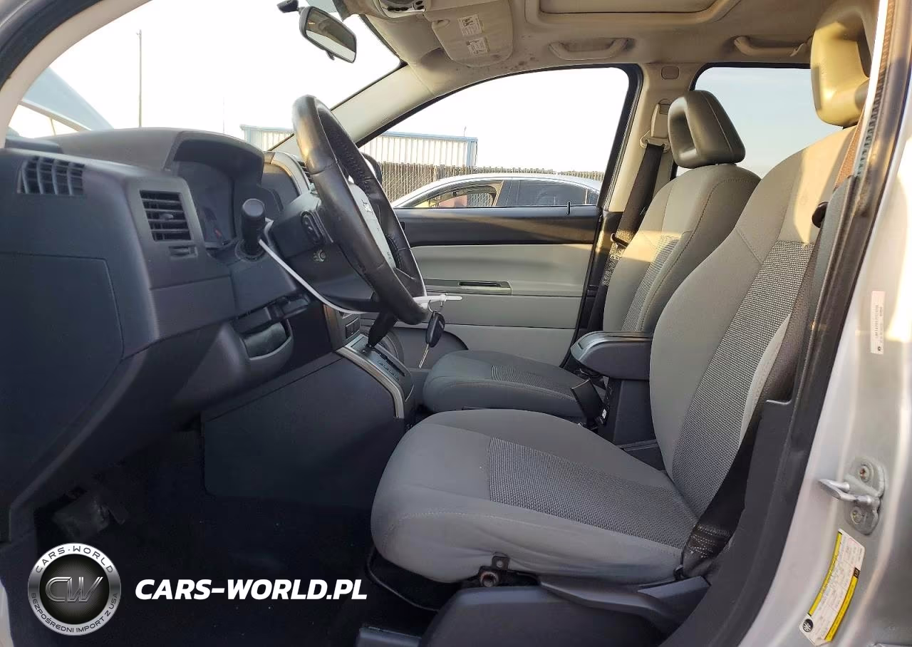 2007 Jeep Compass VIN:1J8FT47W97D274666 - 7