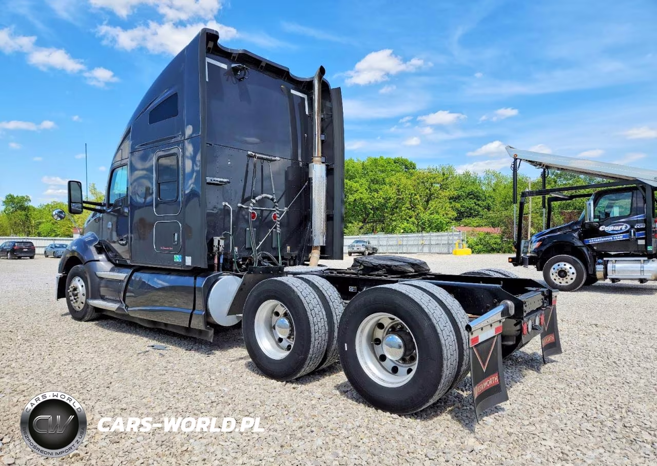 2015 Kenworth T680 Semi Truck VIN:1XKYDP9X8FJ461941 - 3