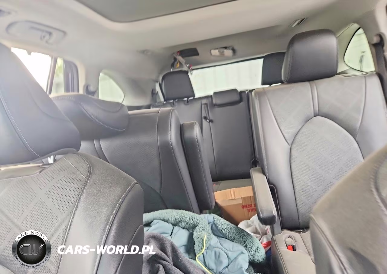 2022 Toyota Highlander Platinum VIN:5TDFZRBHXNS231659 - 10