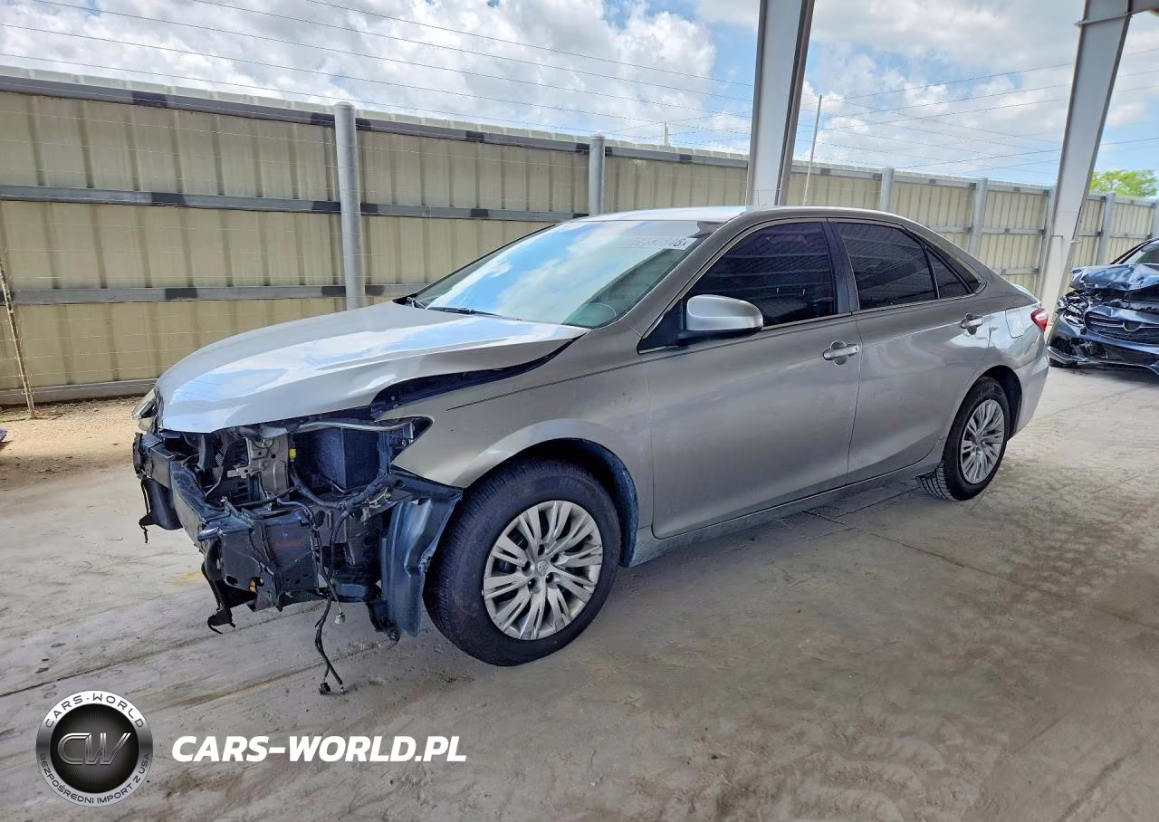 2017 Toyota Camry Le – zdjęcie 1 z 12