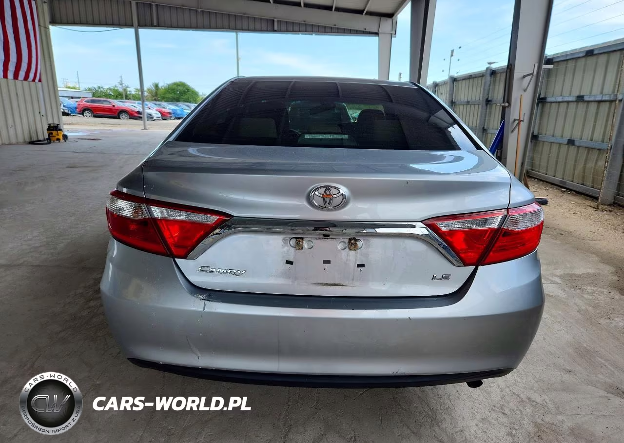 2017 Toyota Camry Le VIN:4T1BF1FKXHU766341 - 6