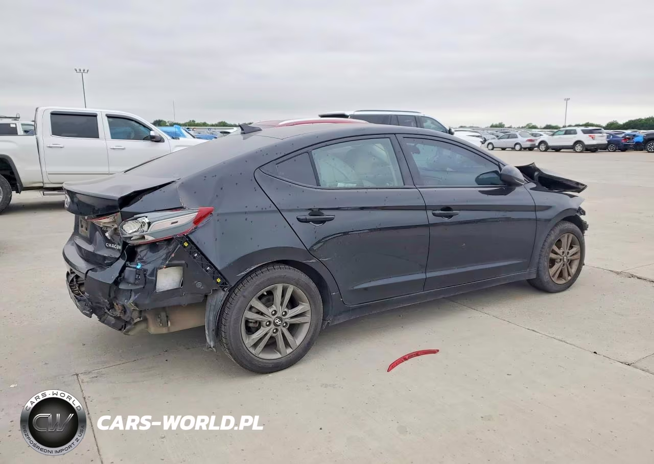 2018 Hyundai Elantra Sel VIN:5NPD84LF8JH304828 - 3