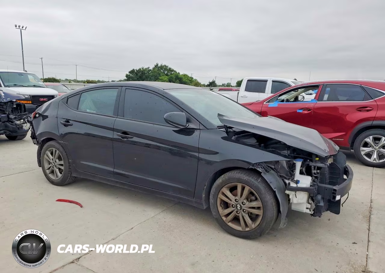 2018 Hyundai Elantra Sel VIN:5NPD84LF8JH304828 - 4