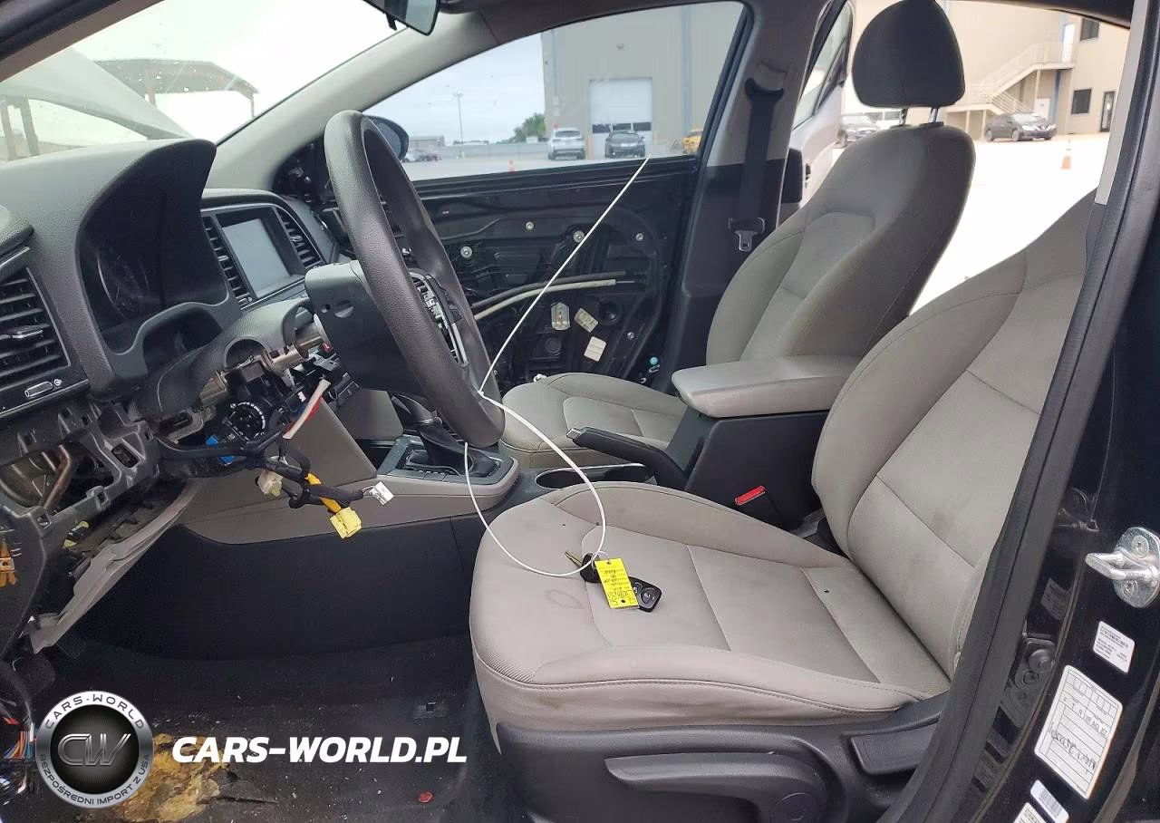 2018 Hyundai Elantra Sel VIN:5NPD84LF8JH304828 - 7