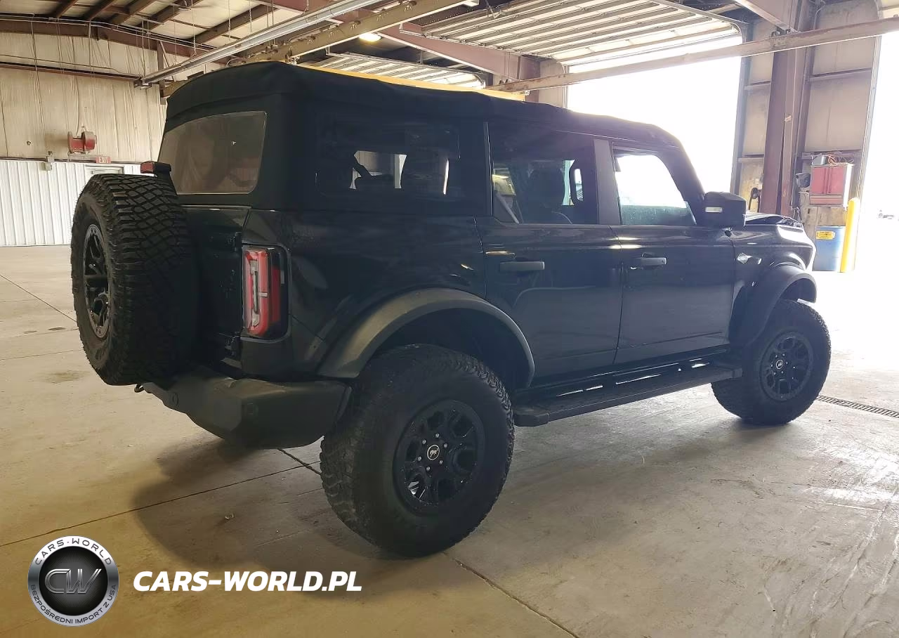 2022 Ford Bronco Base VIN:1FMEE5DP7NLB61507 - 3