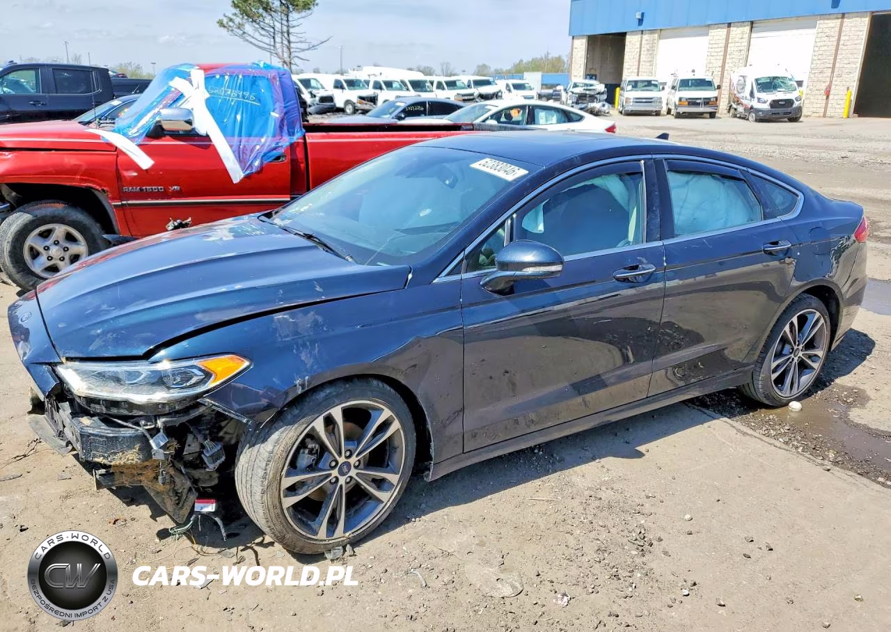 2020 Ford Fusion – zdjęcie 1 z 12