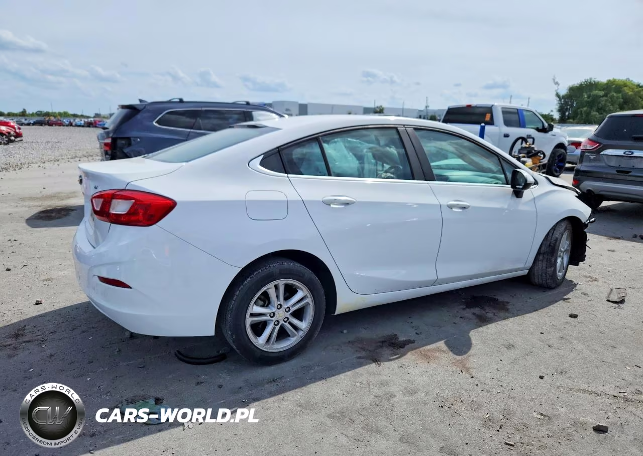 2017 Chevrolet Cruze Lt VIN:1G1BE5SM8H7250864 - 3